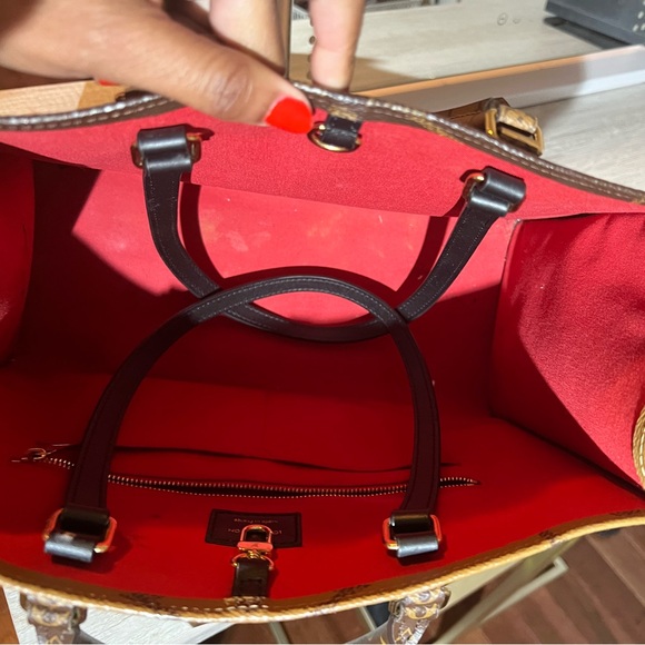 Louis Vuitton  OnTheGo MM - Picture 3 of 4
